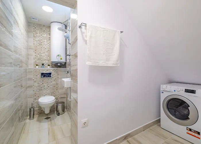 Linda Cosy Getaway Апартамент Варна