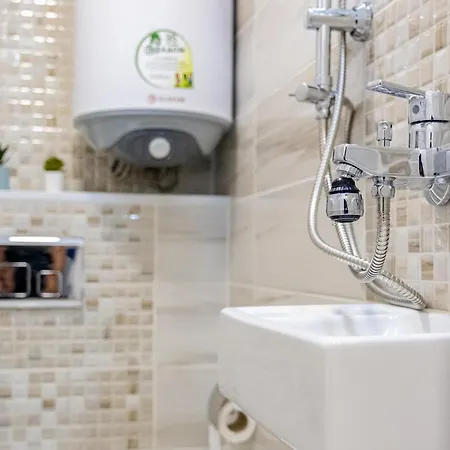 Linda Cosy Getaway *