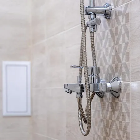 Linda Cosy Getaway *